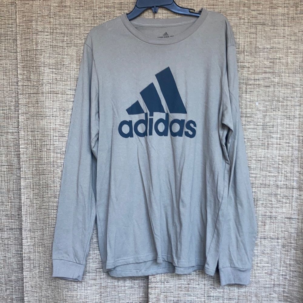 Adidas long sleeve tee shirt color green khaki